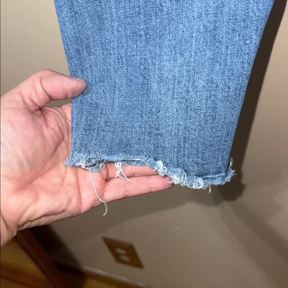 Lucky Brand Blue Cropped Jeans - Picture 7 of 8